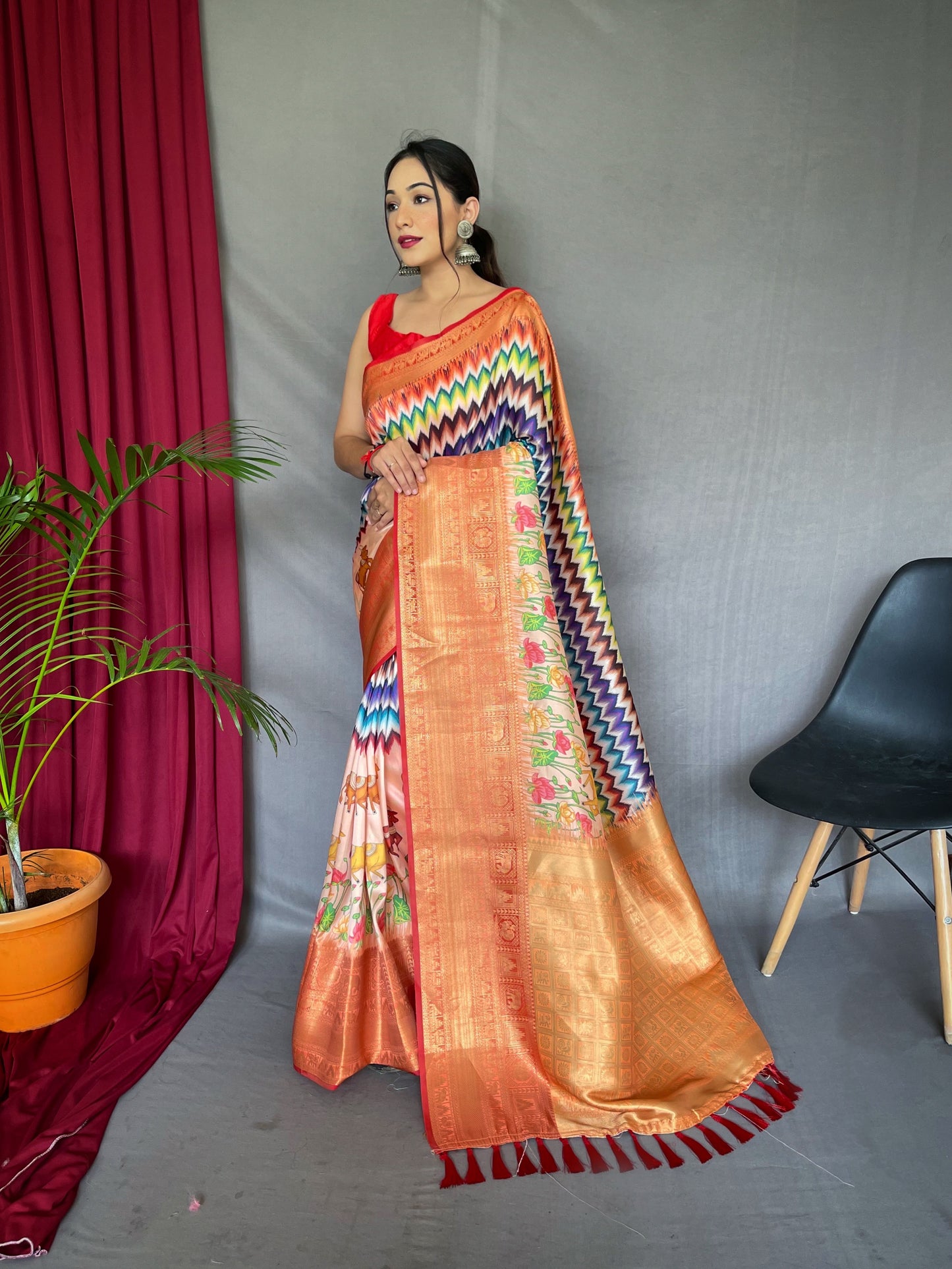 Shrikala Gala Chevron Kalamkari Printed Woven Saree Multicolor